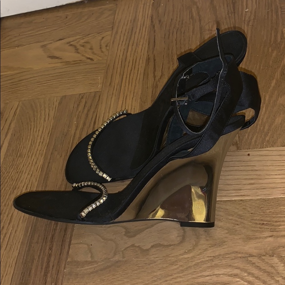 Black sandals